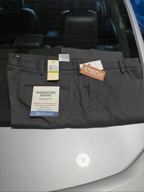 Dockers Signature Khaki Relaxed Fit Stretch Pants - Charcoal Gray